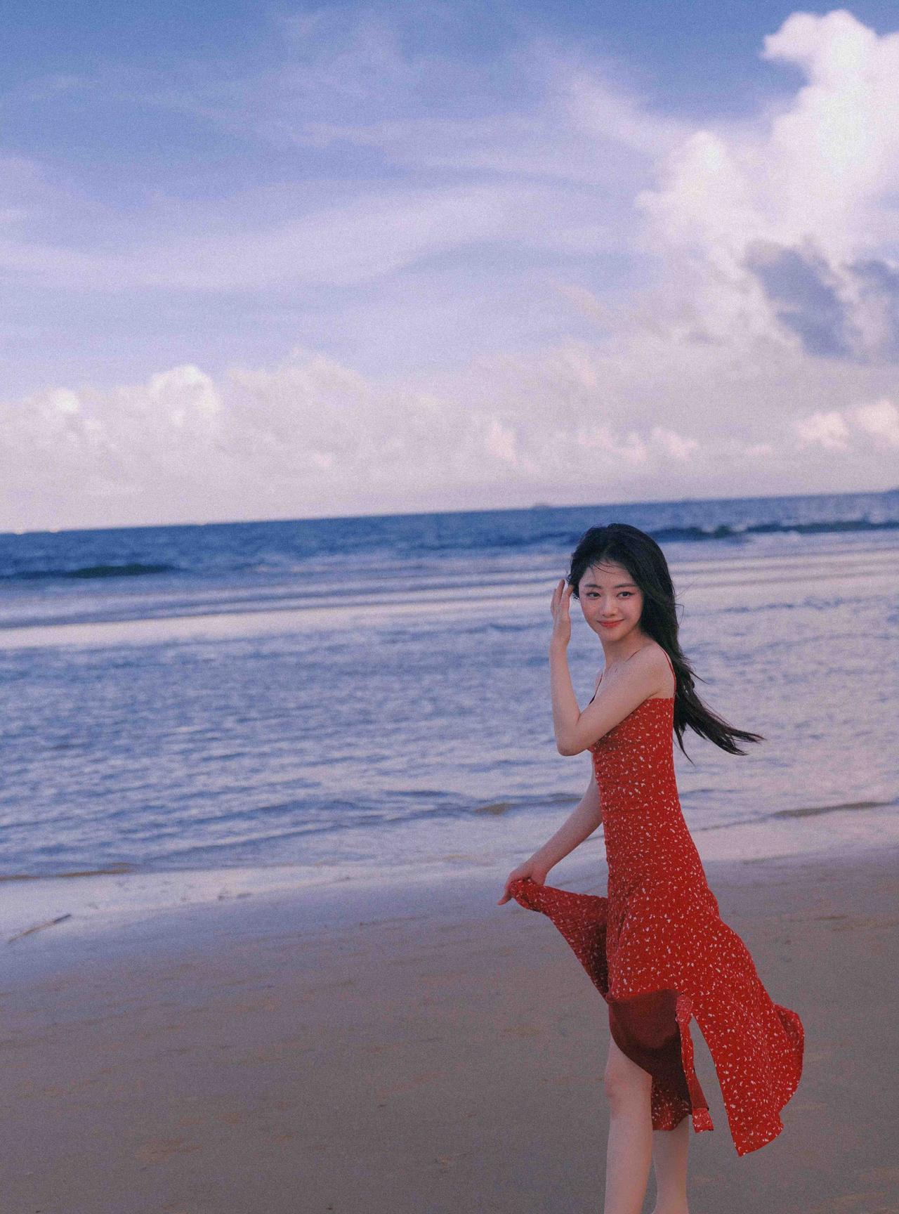 谭松韵，162cm，微风不燥，阳光正好。