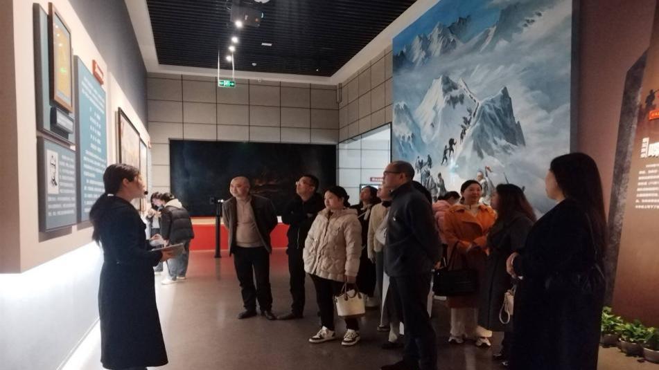 宣汉职专机建技术专业部主题教育传承红色基因