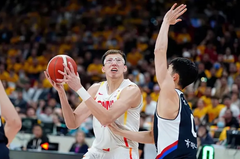 中国男篮不用周琦就不能打球吗？

搞不清楚为什么一棵树上吊亖！

周琦就是扫把星