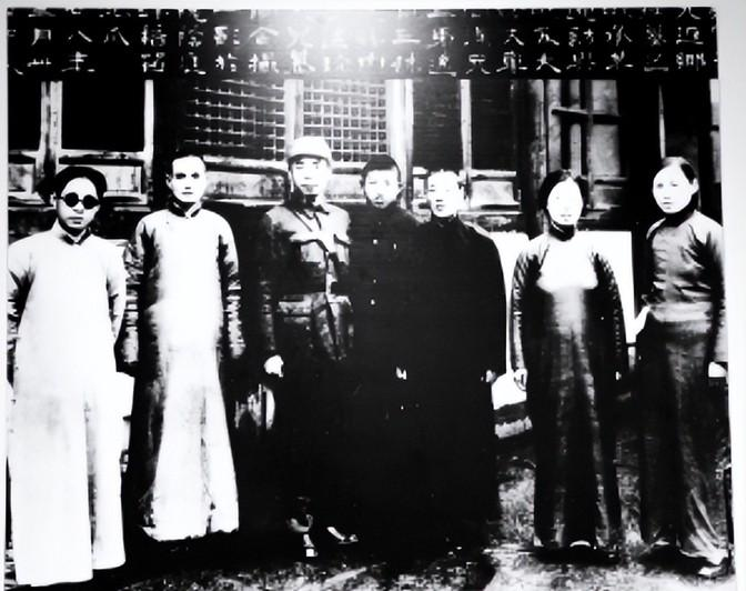 周总理唯一的＂儿子＂，却隐瞒真实身份40多年，直到总理去世后才被人知晓，更不可思