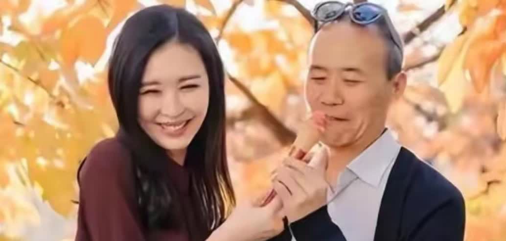 王石面对田朴珺无从招架，在外面员工都服从他，在家里完全听从老婆田朴珺的，老婆说一