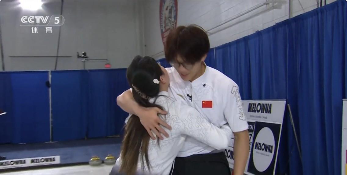 两连胜！2025年米兰冬奥会冰壶混双资格赛第二战，中国队以12-4战胜法国，这也