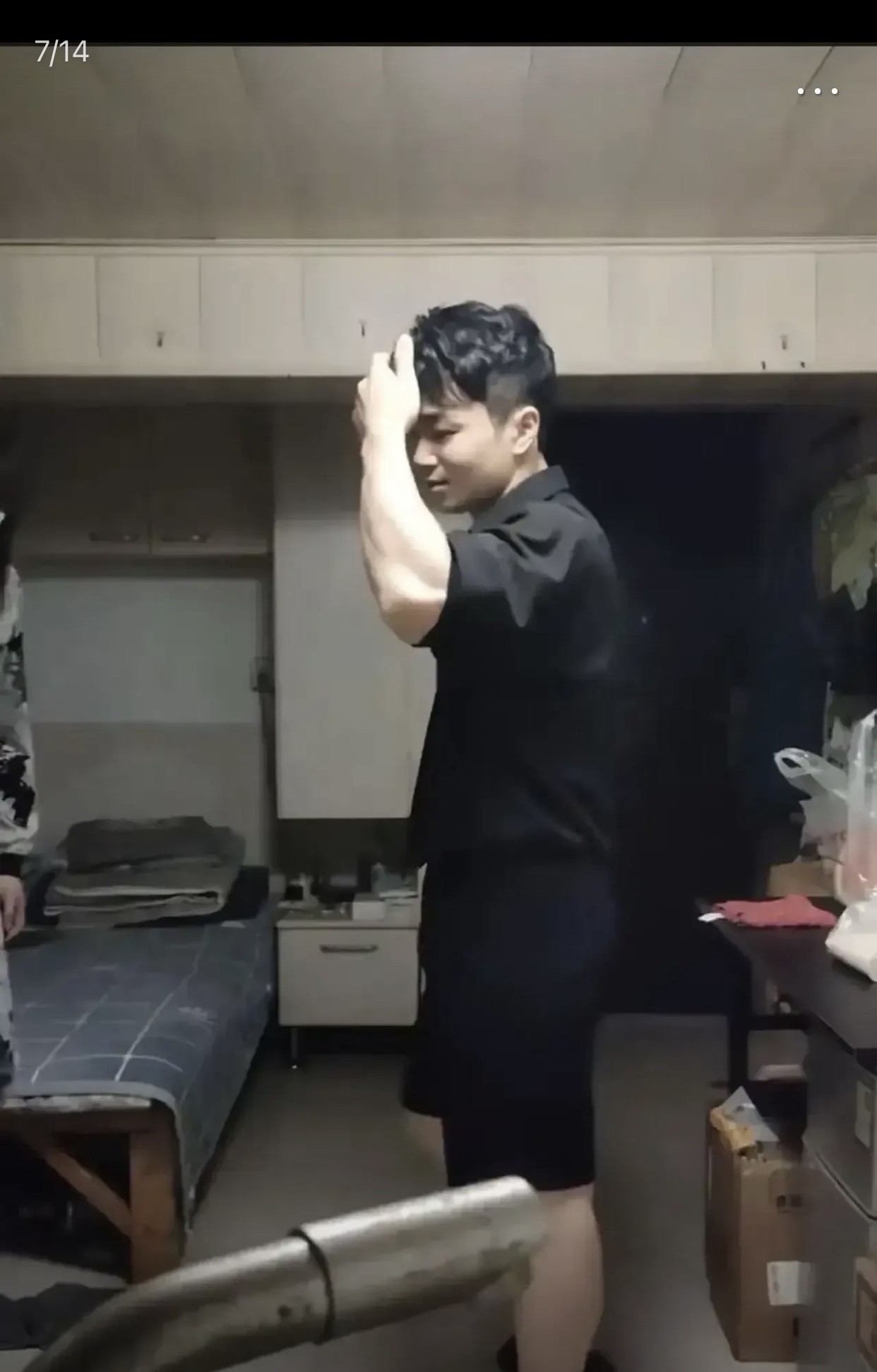 我为数不多的三观碎了一地，一天了都没捡起来