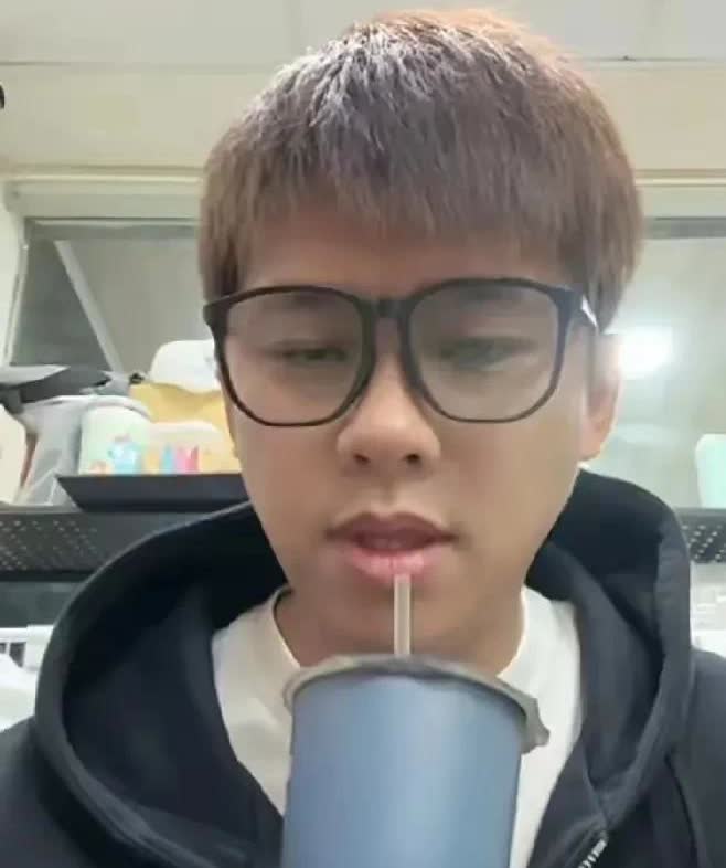 支持葛斯齐，
葛斯齐说有录音要放出来，
真放出来有人就真的熬不下去了，
那