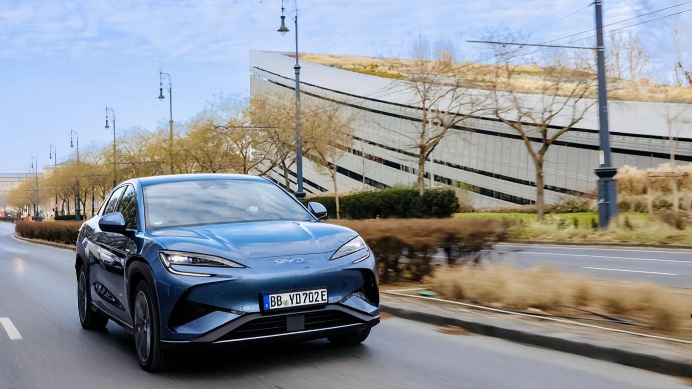 车企告别“内卷”：2026年涨薪双休不是选择题，是生存题