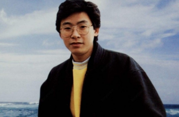 1984年，张明敏唱完《我的中国心》后，被香港封杀，不管是哪个公司都不乐意给他机