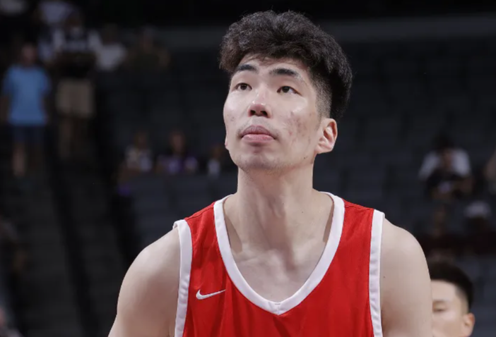 浙江稠州男篮的余嘉豪留学出国后，俱乐部从青年队上调了两名内线球员，球队依旧颇具希