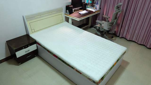 年轻人选床垫，选偏软的好，还是偏硬的好？栖作满分薄垫给你答案