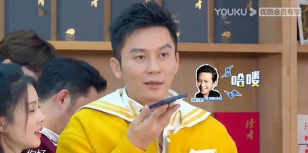 李晟机场劝学太圈粉！面对粉丝“考试不挂科”的请求，她不走寻常路，直言“少来机场几