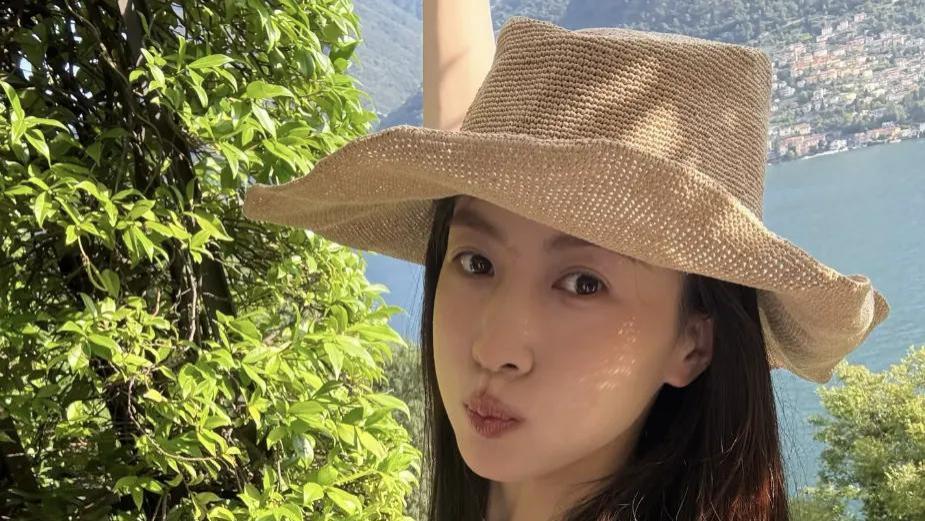 香秀最新美照释出，悠然惬意氛围感拉满