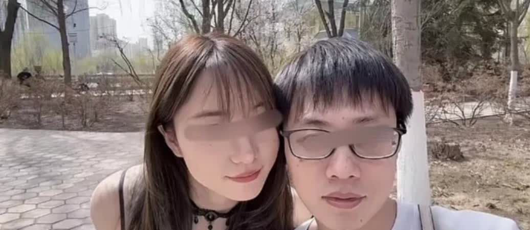 女子与男友自驾游遇车祸，脊柱断裂导致瘫痪，男友承诺会娶她，但是男友在照顾她三个月