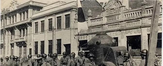 1945年8月，日军宣布投降后，12名日军逃窜到了辽宁太平房火车站躲避。没想到的