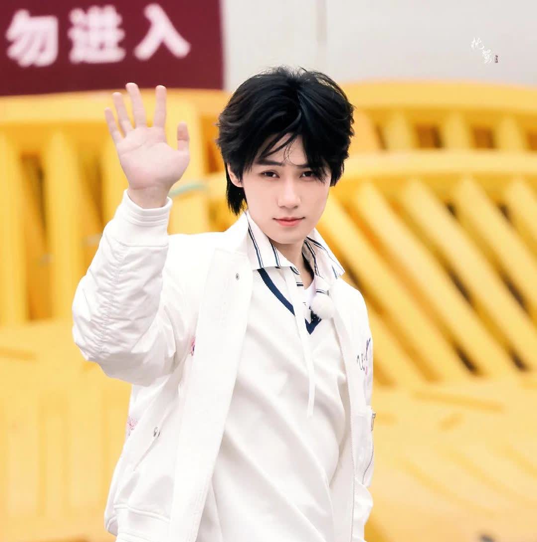 奔跑吧张真源
持续更新中