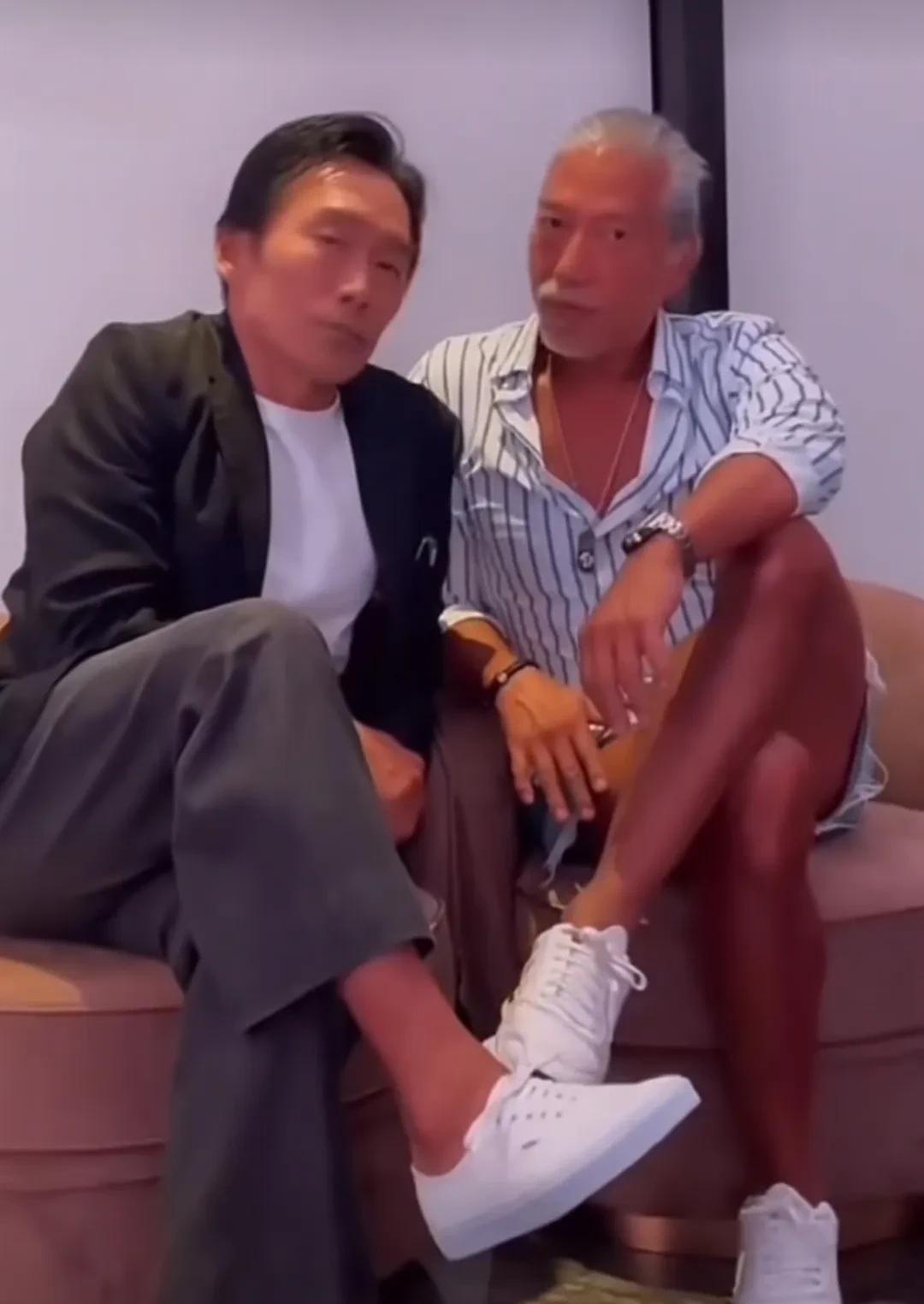 乌鸦哥张耀扬和郑浩南再次同框，两人同是演技派，肌肉型男，既有身材又有颜值，演技同
