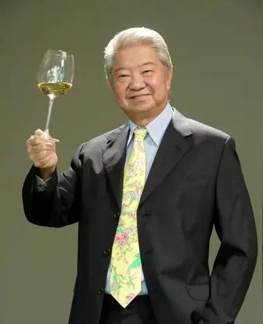 1989年，蔡澜做了“今夜不设防”的主持人，每次上节目就拿6万块钱，但蔡澜却不好