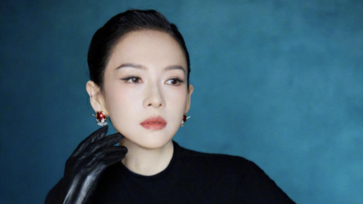 章子怡舞台摔倒后续：经纪人称已就医，身体没问题