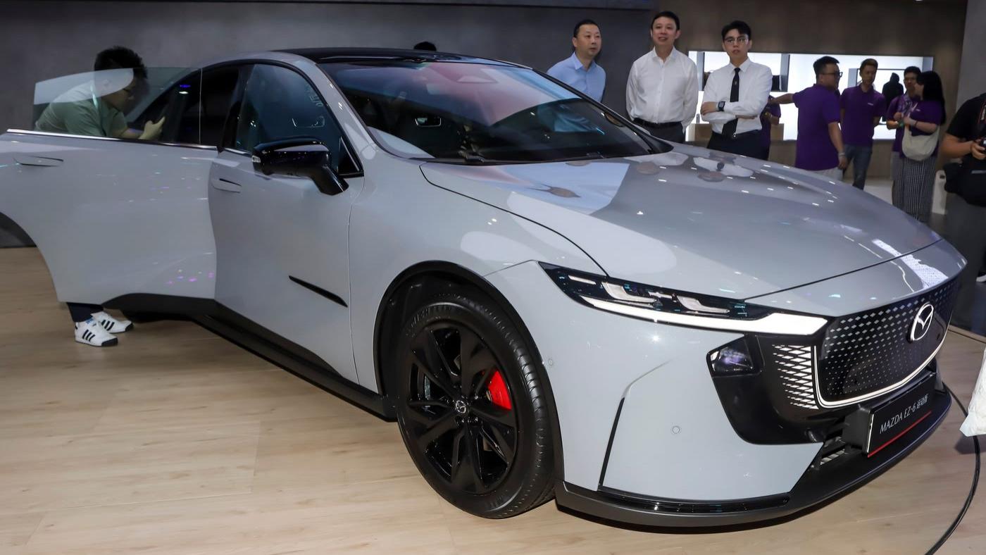 马自达EZ-6运动版上市，配纯电/增程双动力，售价亲民且外观动感