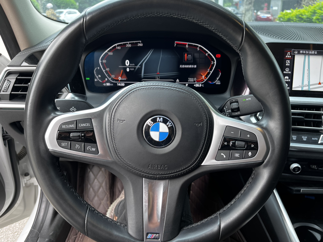 宝马325i方向盘跑偏
21款宝马325i跑了快4万公里，发现方向向左跑偏，左右