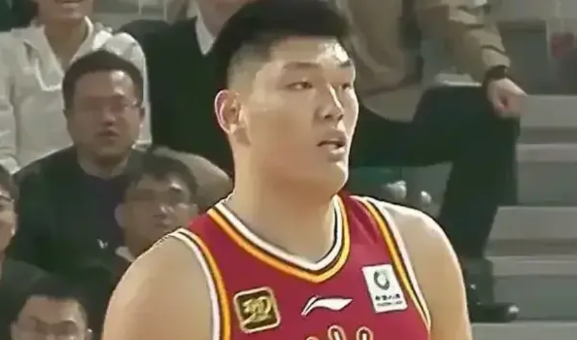 山西男篮的表现确实有很多可探讨之处。就像这场比赛，本来有机会赢却被逆转。古德温、