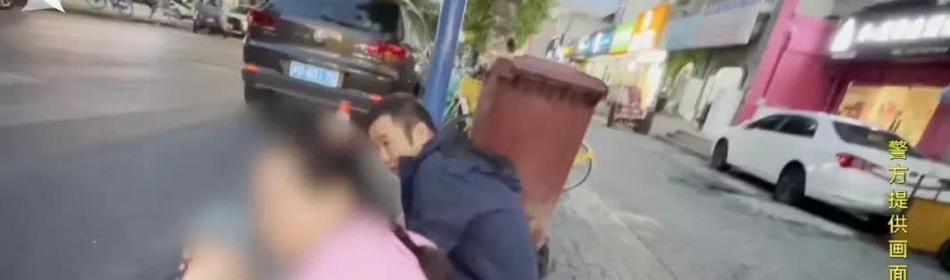 上海普陀一女子，被民警12人轮番上门劝阻，竟还坚称民警“莫名其妙”！
 
事