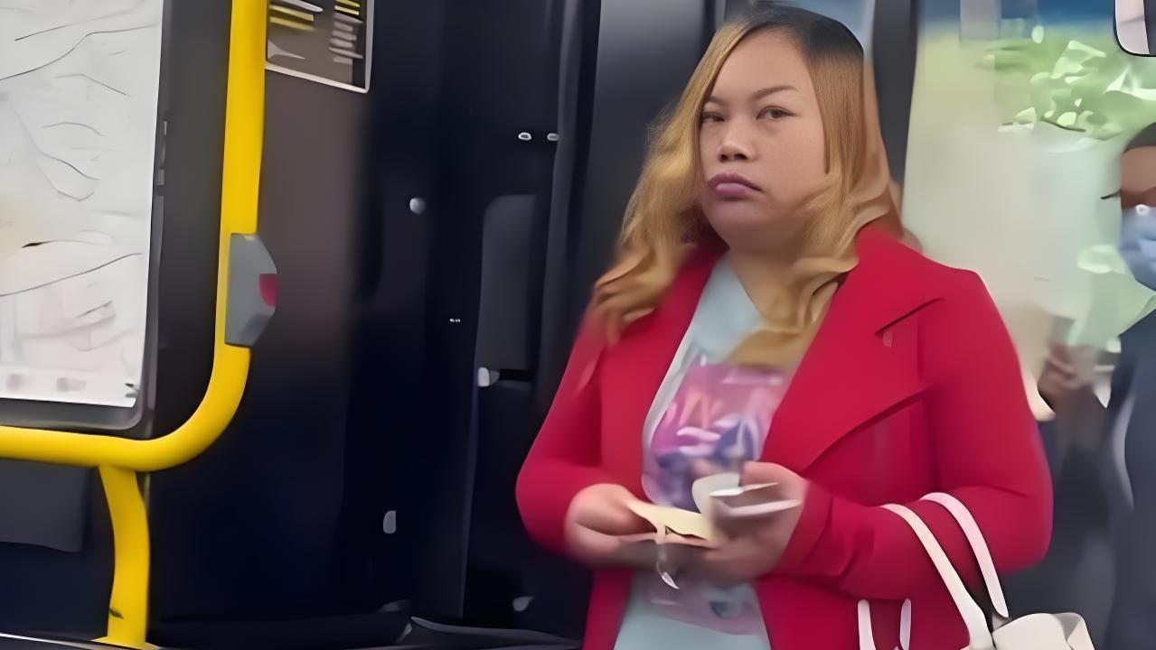 39岁凤姐现状，住破旧小旅馆，又找到新男友，已移民美国十五年