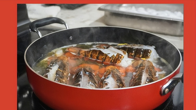 英国新规：活煮龙虾螃蟹算虐待违法，可先电击致昏再宰杀