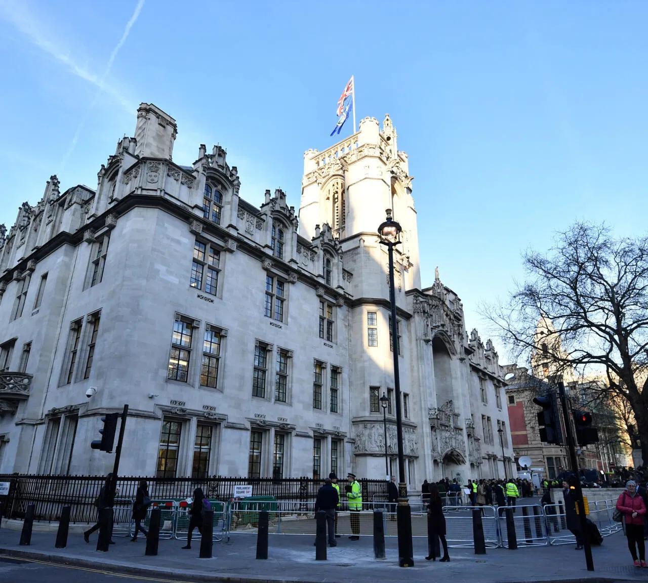 英国最高法院对“女性”定义作出裁决，女性是女性，女人是女人，女性可以是女人，但女