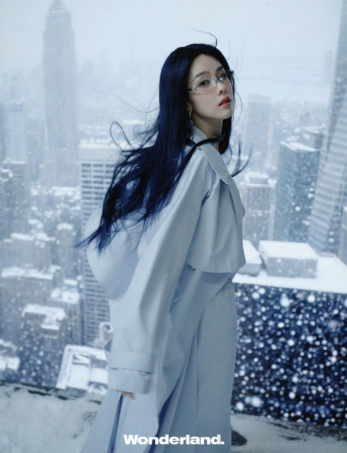 陈都灵清冷高智感的神 又在稳定发力