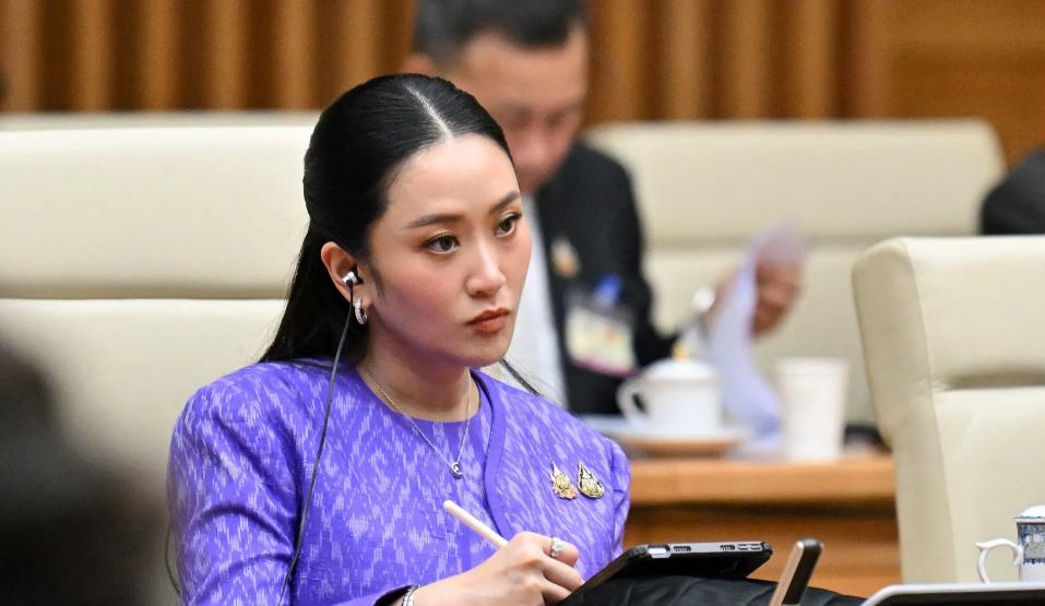 佩通坦被解职！他信家族逐渐走向落幕。
佩通坦是他信家族第四个被解职的人。
然而为