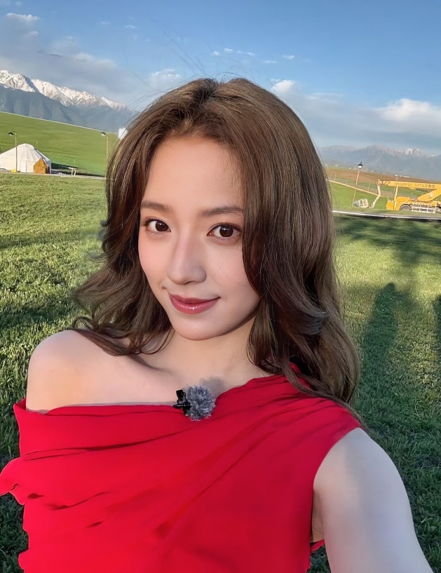 大家关注的重点都朱丹的重男轻女上，
只有我觉得最惨的是欧阳娣娣吗？

欧阳娣娣的
