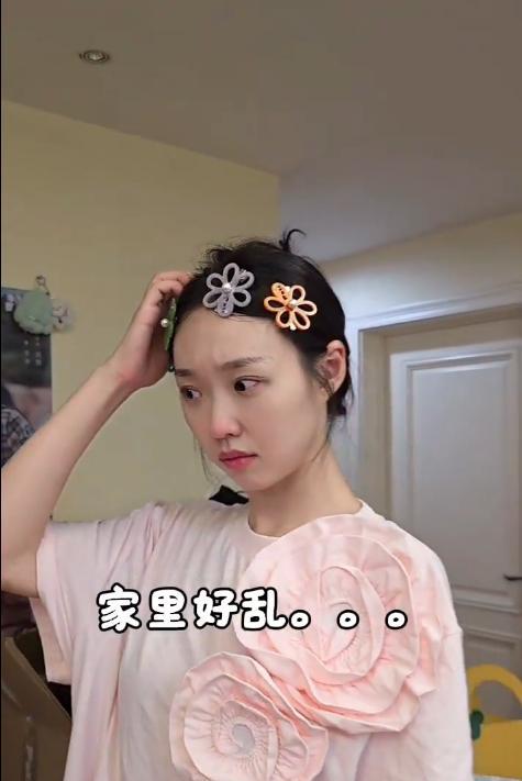 终于明白
管乐自己看到家里那么乱，
为啥一点都不心慌了！
不是因为她真的会收拾，