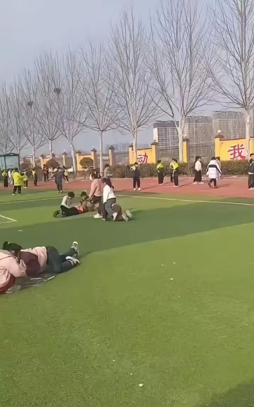 这就是我的儿子 ，我感觉天都塌了。