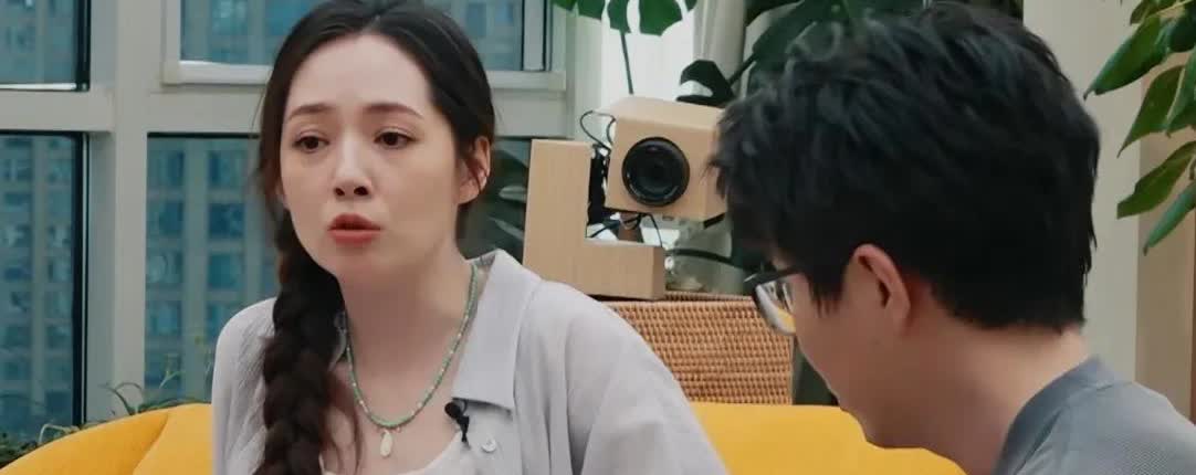 有钱人的脑回路真的捉摸不透！

向佐家在香港有钱有势，居然让孩子在郭碧婷的娘