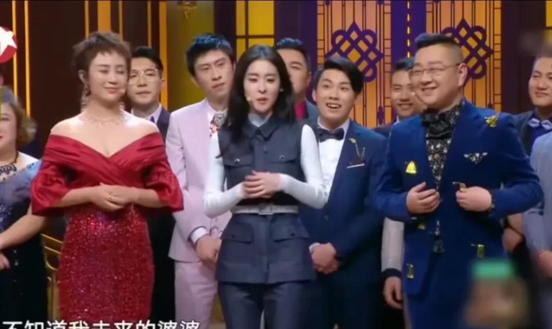 以前，很多人说张碧晨不会说话，这是节目效果。
现在，你们都服了吧？
当主持人要求