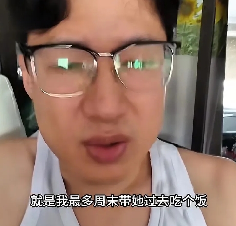 太明智了！男子从不让老婆和自己妈妈接触，结婚十年相安无事，因公公摔伤住院，婆媳俩