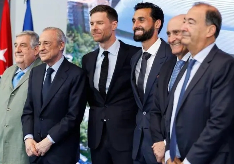 阿韦洛亚不愧为弗洛伦蒂诺的宠儿，真是会拍马屁！
在皇马2：0莱万特的赛后，阿韦洛