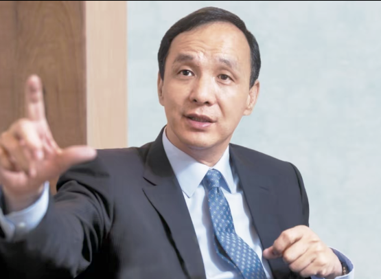 【赖当局发动政治追杀，蓝营多人遭羁押】

大陆先前的警示，岛内并未重视，如今事态