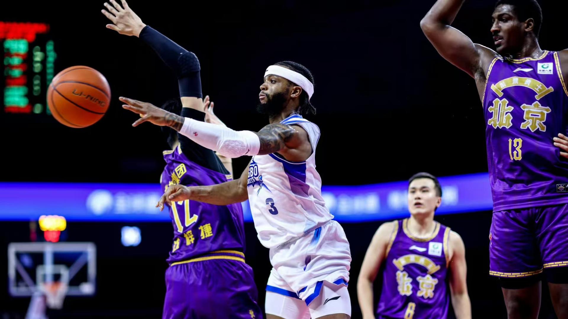 宁波男篮焕然一新，刘家成操盘显效，外援带动国内球员冲击季后赛