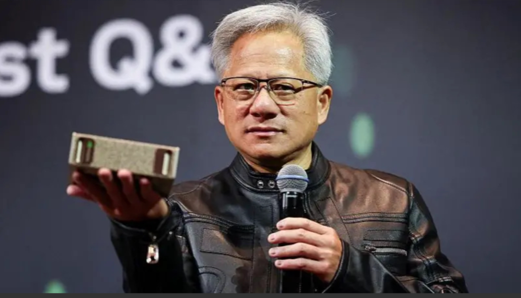 现在才知道紧张，是不是有点晚了？

2025年10月6日，英伟达CEO黄仁勋在接