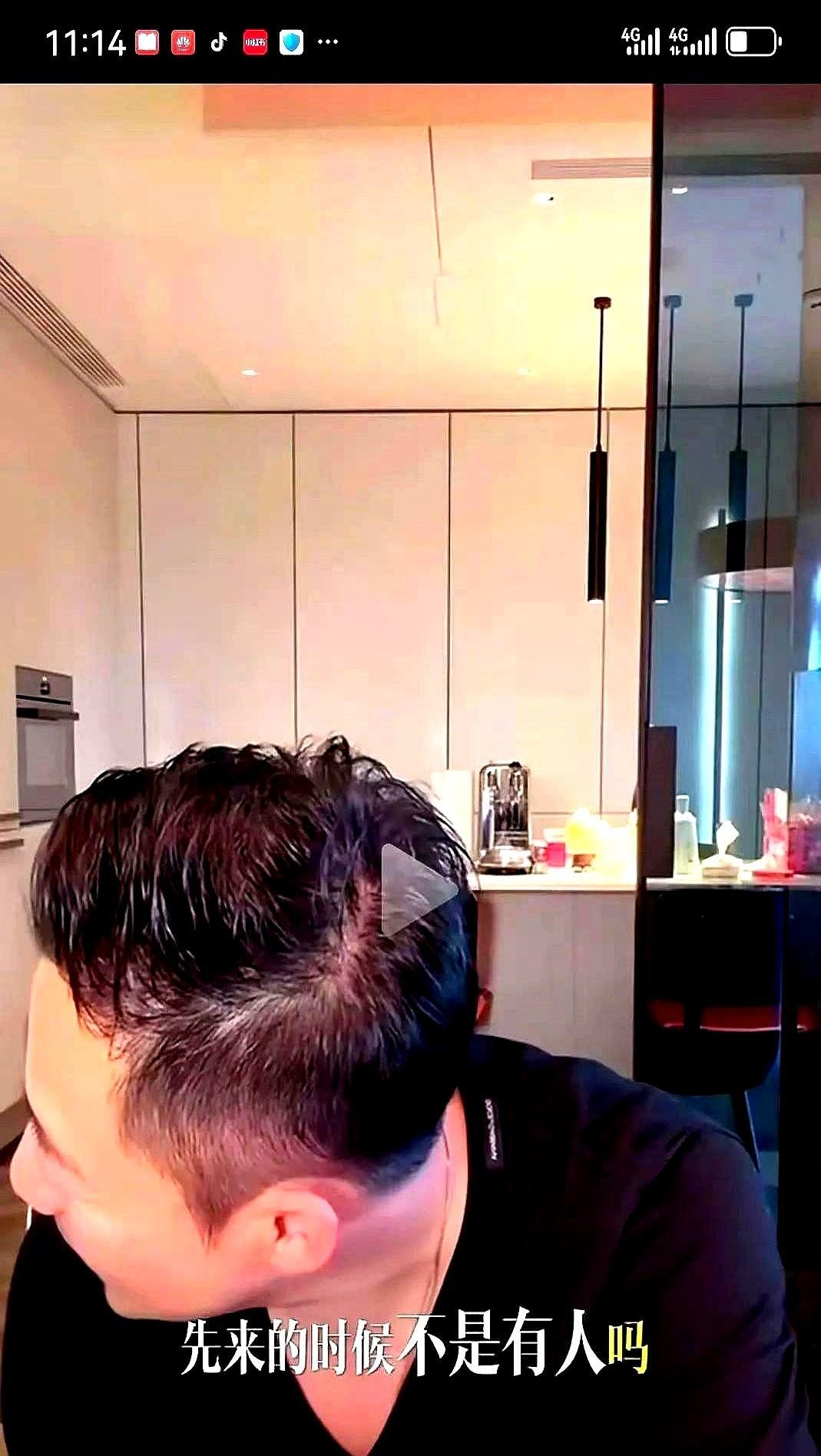 马筱梅，太真实了！
在直播中，马筱梅为了卖粽子，连着吃了6个粽子，吃完，汪小菲问