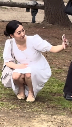小姐姐的手机是不是粉色啊？