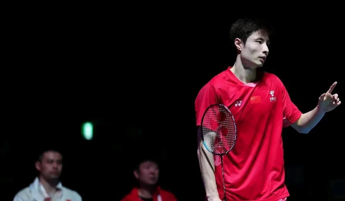 日本羽毛球公开赛今日下午正式落幕
【男单决赛】
石宇奇2-0拉尼尔
第一局比分：