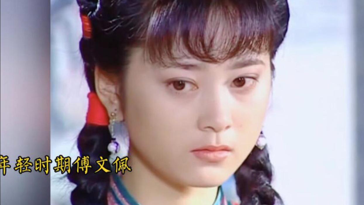 导演只是让她客串一下，不料成为全剧第一美女，难怪陆振华一见倾心