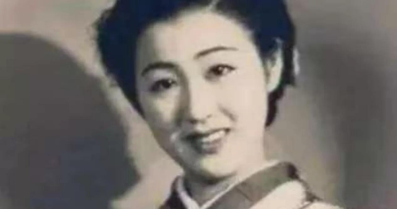 此时突击连的连长，刘运达提议说，医疗站急缺人手，留下这个护士救治伤员，比处决她更