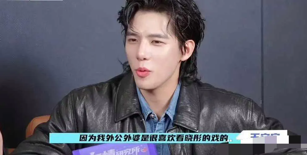 在娱乐圈的年轻演员中，关晓彤和王安宇的关系好到令人羡慕。这对年轻搭档，工作之余相