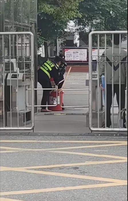 “赣州一所中学虐杀流浪狗”后续，赣县区教育体育局：责令第三方安保公司立即开除涉事