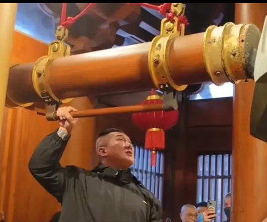 反对台独！馆长：我就是中国人。
 
馆长昨天（16日）在节目中明确表示“反对台独