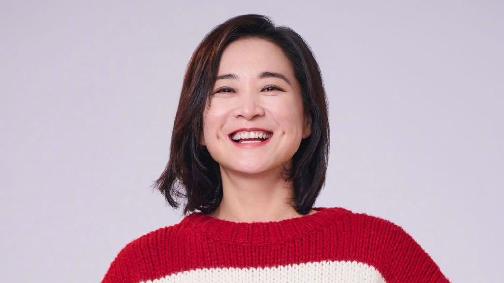 不想再取悦观众？人气大跌的贾玲，到底还是听了冯巩的话