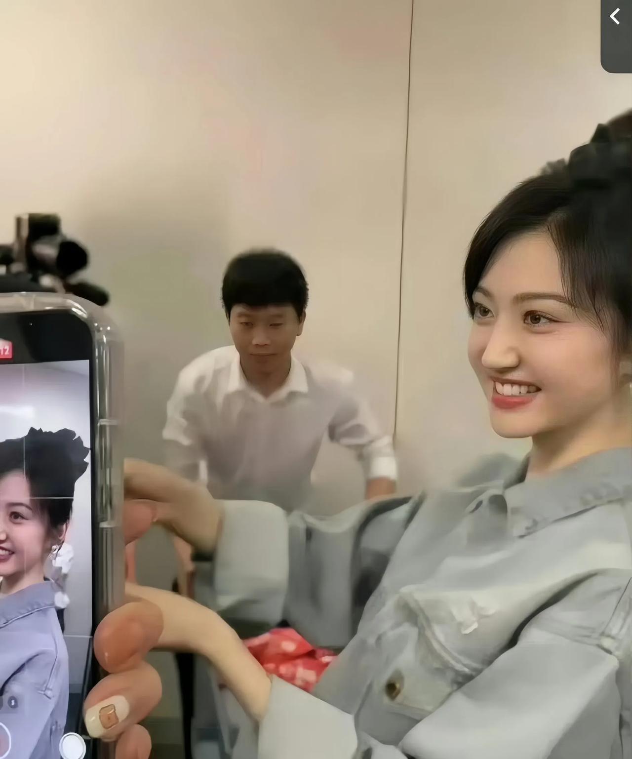 [微笑]难怪张继科痴迷，景甜确实很美！