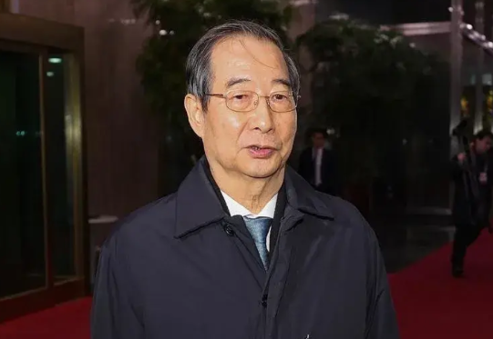 尹锡悦弹劾案宣判在即，代总统韩德洙警告政界人士要谨言慎行！
要接受宪法法院对尹锡